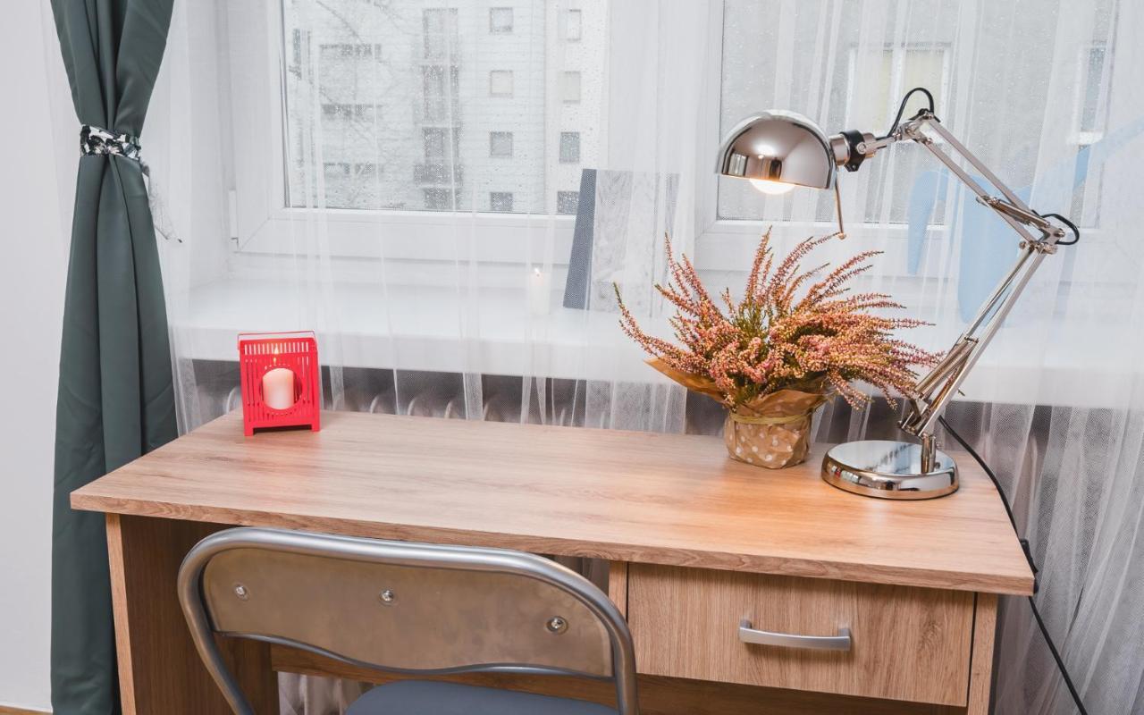 Sunshine Parkside Hideaway - 3 Bedroom - By Upstairs Krakow Exterior photo