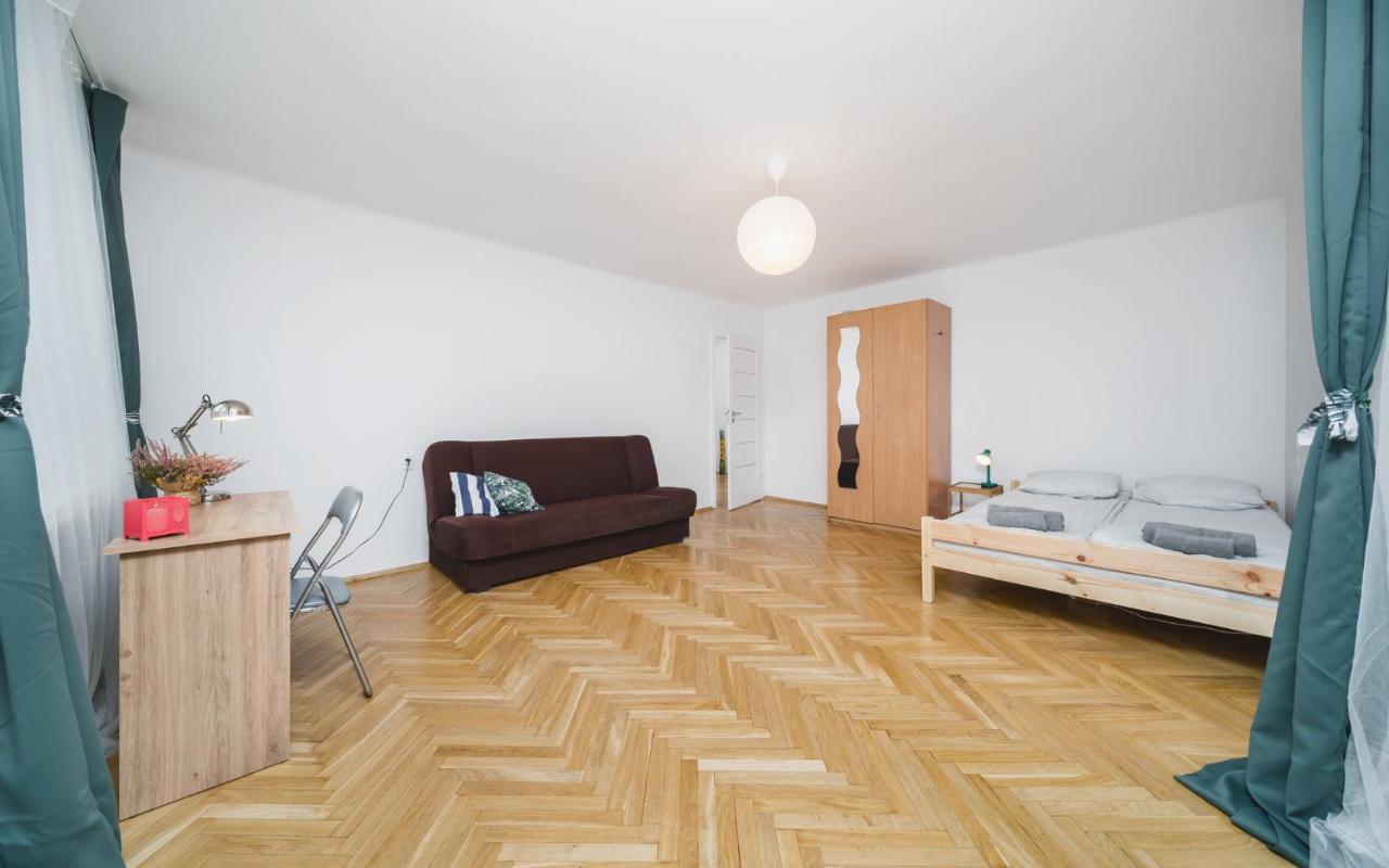 Sunshine Parkside Hideaway - 3 Bedroom - By Upstairs Krakow Exterior photo